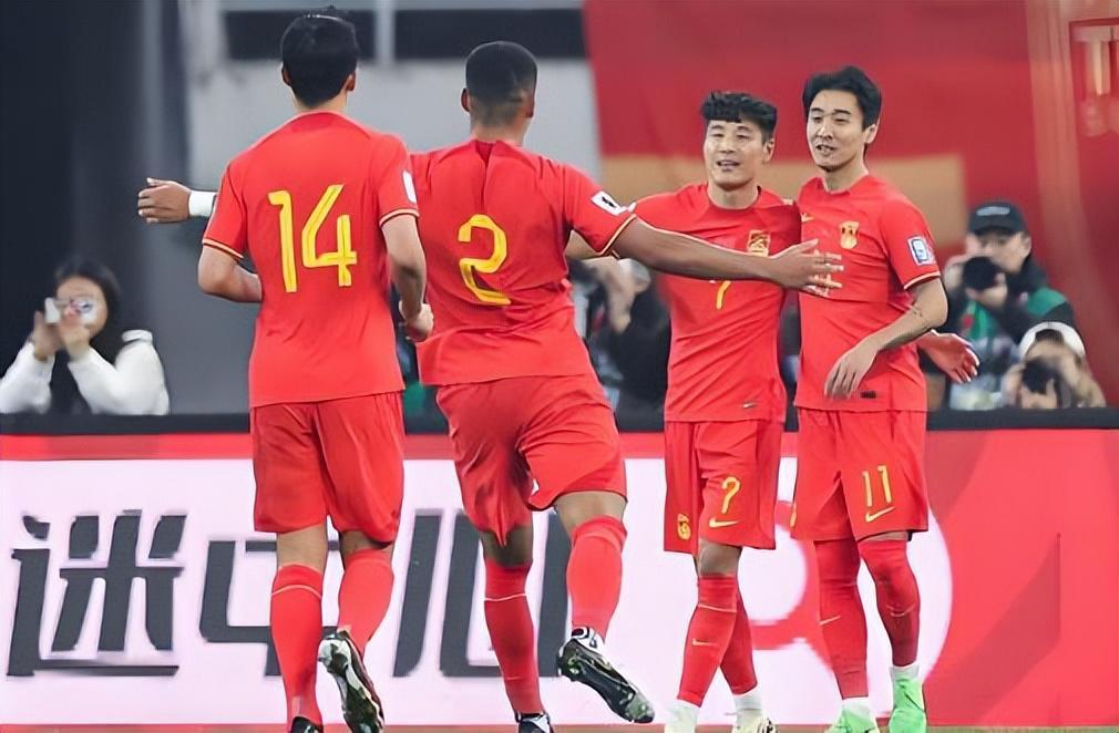 津门虎中卫位置又出现久违新面孔，前段时间刚入选国足，值得期待